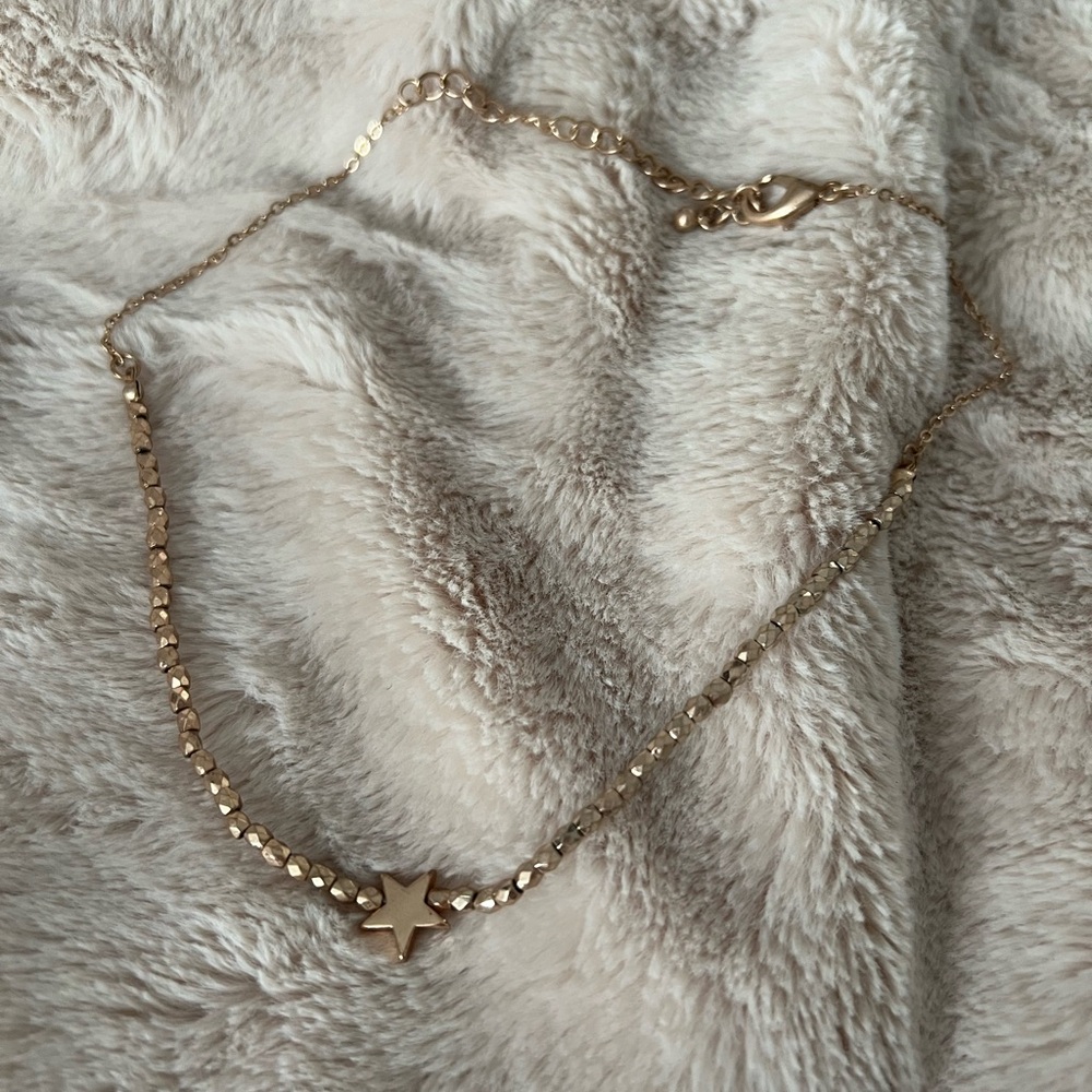 gold trendy star beaded choker
